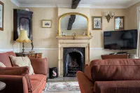 Grade II Listed Cotswolds Self Catering Accommodation. VisitEngland - 4-Star