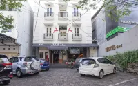 โรงแรมไฮนส์ - 2 ดาว