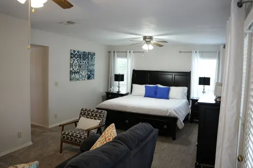 Spacious 3Br Stay  Shared Pool - Perfect for Families.