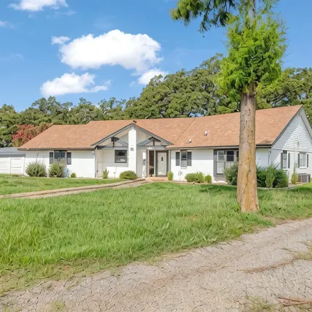 Private Guest Suite + Zipline + Hot Tub + Starlink + Game Room-Near Lake Texoma