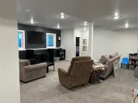 Spacious Home near 2025 EAA Airventure with indoor and outdoor entertaining! - Boutique