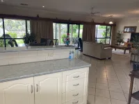 Private mooring with access to the main river, just 75 metres away. Hotels in Renmark