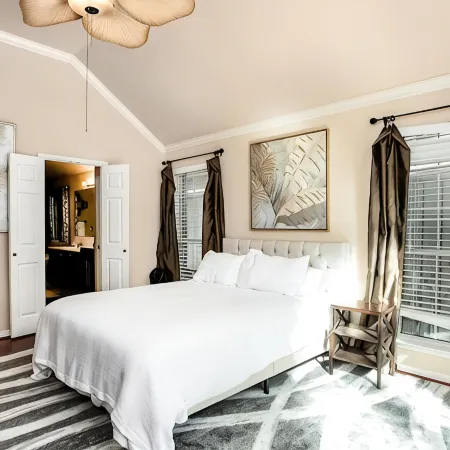 Big 5 Bed/3 Bath LUXE Home Pool Spa  West Plano