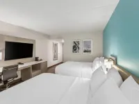 The Harborview on Lake Michigan, Ascend Hotel Collection Hotels in Ozaukee County