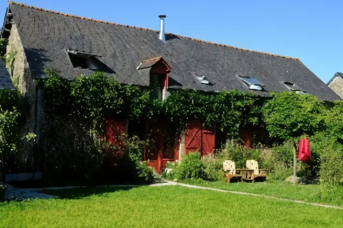 La Maison Jaune à la Janaie - homestay