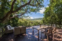 Three Tree Hill Lodge