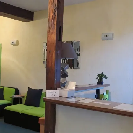 Hôtel de Clèves Отели в г. Невер