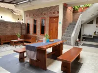 MonaMary House Syariah - Pensions