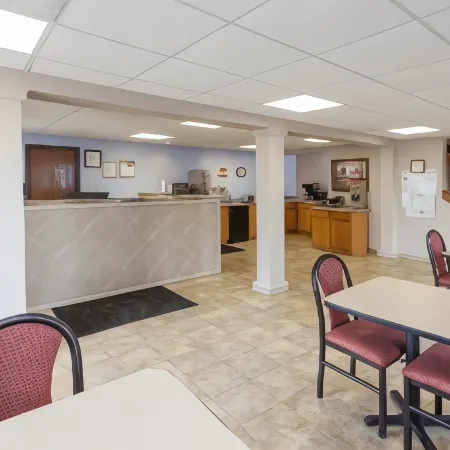 Super 8 by Wyndham Michigan City