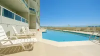 Beach Front 3 Bed, 2 Bath Small Dog OK Huge Balcony Luxury - مسبح خاص