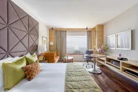 Taj Lands End