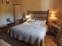 The Vineyard Country House - parking