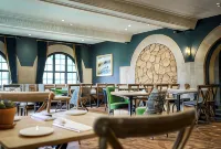 The Bear of Rodborough Hotel - 3-Star