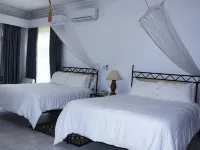 The Landmark Boutique Hotel - balcony