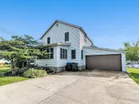 Waterfront Getaway with reserved Dock/Boat Slip on Ahnapee River Wifi Hotels in Algoma