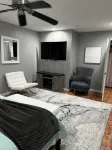 Beautiful 2BR 2BA Home with Private Pool & Jacuzzi - Includes Pool Table - バルコニー