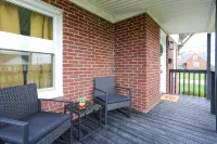 Touchdown Bungalow: Charming HOF Village Home