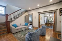 Elegant Historic Home Downtown For Groups - Homestays