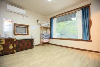 Hadong Deulkok Sanbang Pension - 2-Star