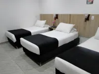 Hotel Esmeralda Plaza - Thân thiện với thú cưng