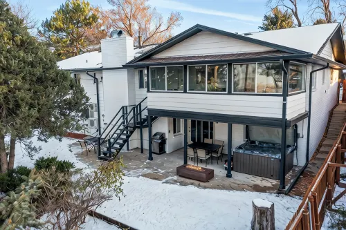 8 Bedrooms, Sleeps 20:  Hot Tub, 20Mins to Denver/Red Rocks - 3つ星