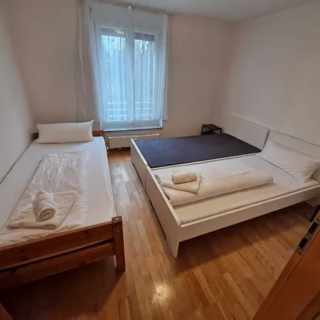 Spacious Apartment with Park View – Ideal for Families & Business Travelers Отели в г. Биберах ан дер Рисс