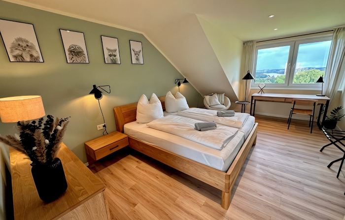 Vacation apartment with lake view in Hattingen - an oasis of well-being in the middle of the Pott!