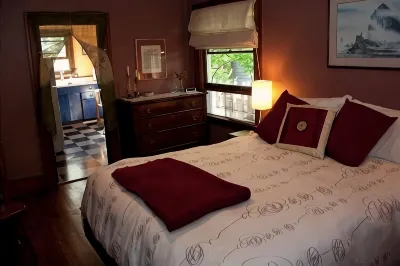 Seattle at its Best - the Premiere Walking Neighborhood!! Hotels in Wallingford