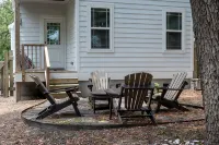 Southport Live Oak Cottage - Homestays