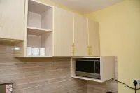 Cozy brand-new fully furnished 2 bedroom, 2 bath suite 5min from city center