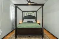 Circle Overlook-Private Downtown apartment