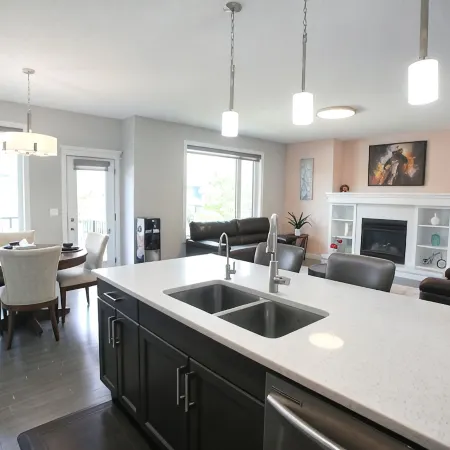 4BR Cozy Home in Evanston
