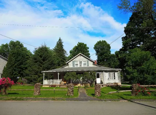 Modern Manor on Maple - WiFi
