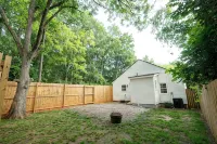 Pet-friendly home walking distance to Downtown Monroe