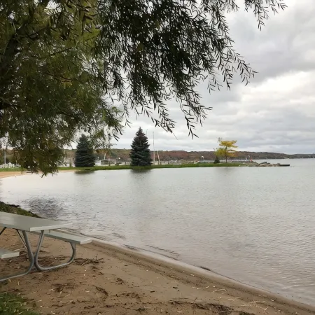Downtown Boyne City Cottage: Walking distance to everything!