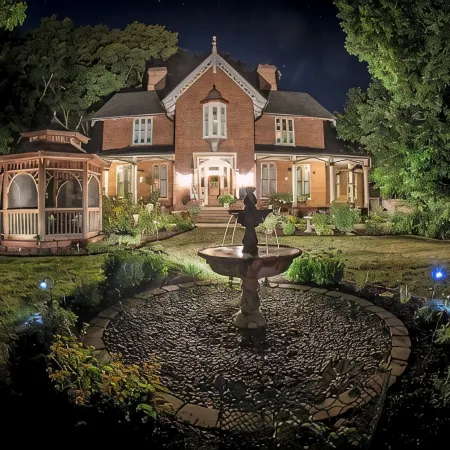 The Steamboat House Bed & Breakfast