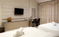 Hotel Holie - 2 Sao