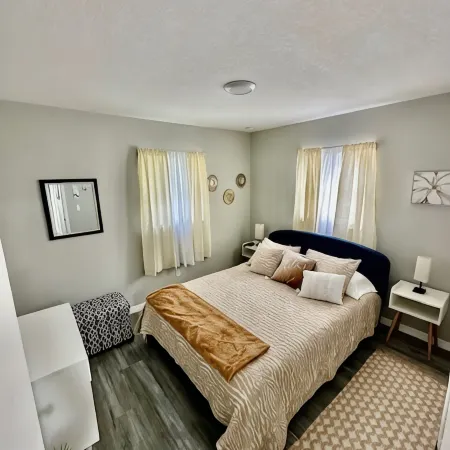 Charming 2-bedroom remodel house in welcoming St. Cloud with WiFi, AC
