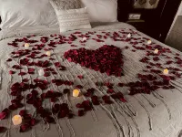 Exclusive Couples Getaway with Romantic Amenities, Private & Beautiful A-Frame - 발코니