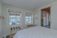 The Crab Shack on Carter's Creek - 4-Star