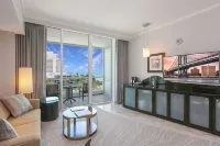 Fontainebleau III Sorrento OceanView Suite Free Valet & Spa Pass No Resort Fees! - Private Pools