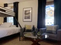 Designer Condo #2: Epic Views, Hot Tub, 75 55" TVs, Sonos, Free Town/Ski Bus