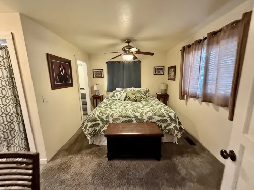 Historic Ohana House - Walk to Downtown Ashland, Hot Tub, Tiki Bar, Pet Friendly - 2 Sao