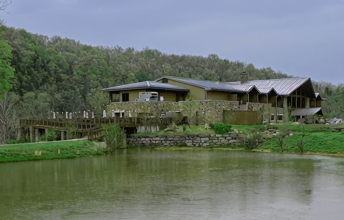 Echo Bluff State Park