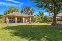 Luxurious 5BR Vacation Rental Indio, Pool Spa 1+ Acre Oasis, Walk to Festivals - نادي رياضي