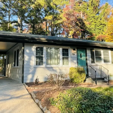 Pleasant Experience in this City Ranch - Downtown Cary
