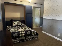 Large Private Fully equipped Suite on the Golf Course close to Many Lakes! - Balkoner