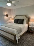 Farmhouse - A private sanctuary Hayride included with 3 or more nights - 4-Star