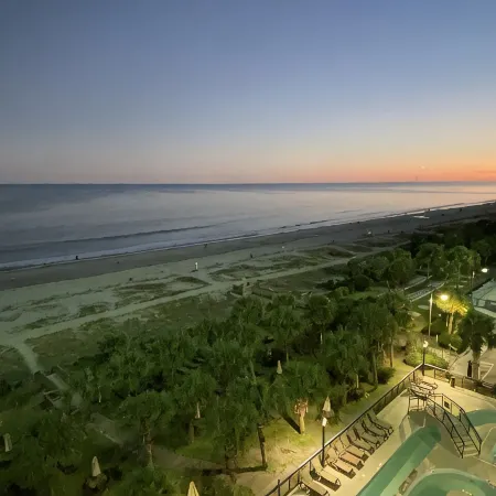 Direct Oceanfront, Separate Bedroom, Full Kitchen - Rates Lower Than Last Year !