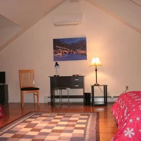 TOWNHOUSE-Slp 8 Mt View/6 BEDS. Downtown Windham. Walk to restaurants and stores